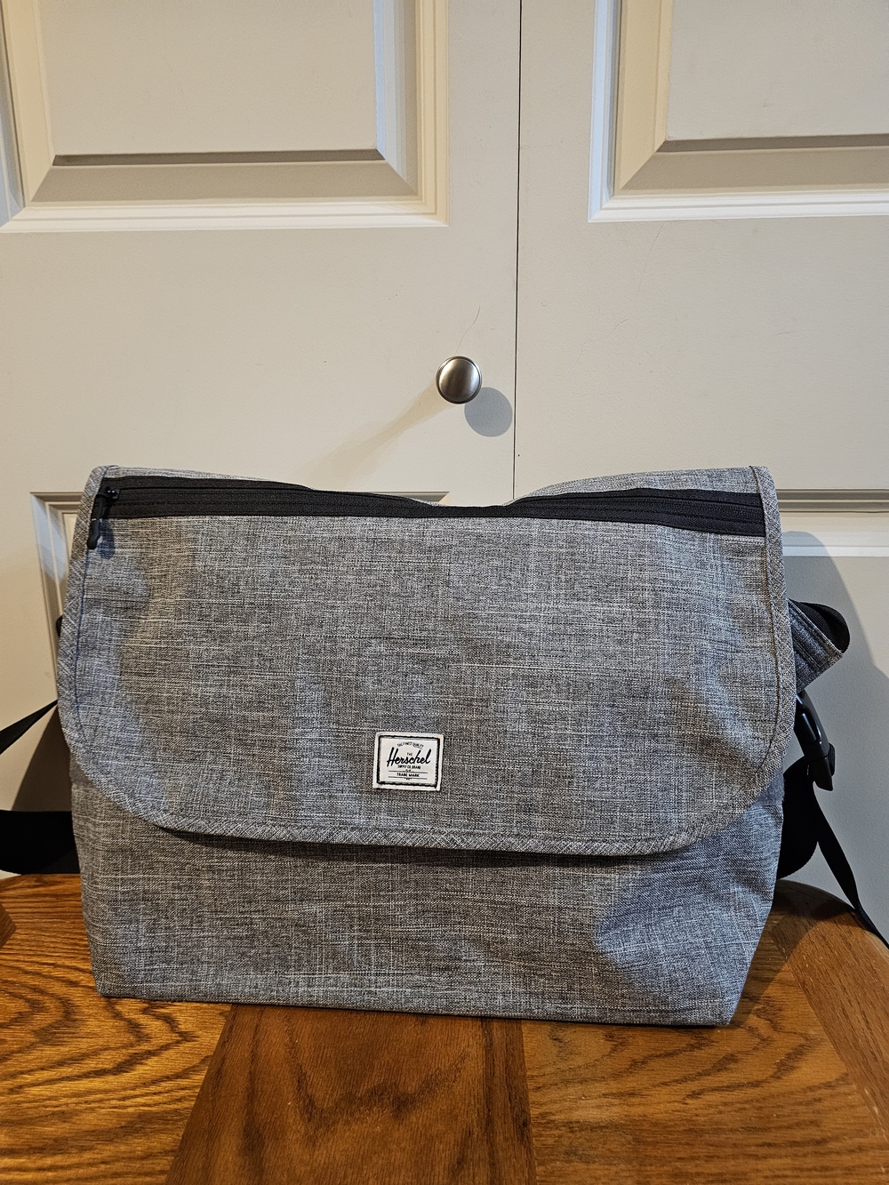 Herschel Supply Company Grey Messenger Laptop Bag with Front Flap